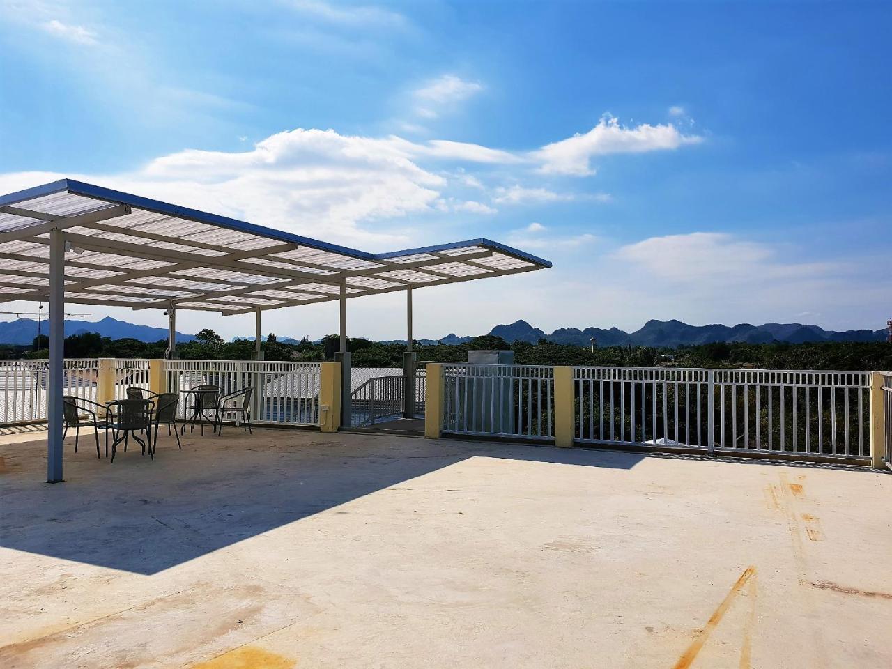 Latima Boutique Hostel Kanchanaburi by Eksteriør bilde