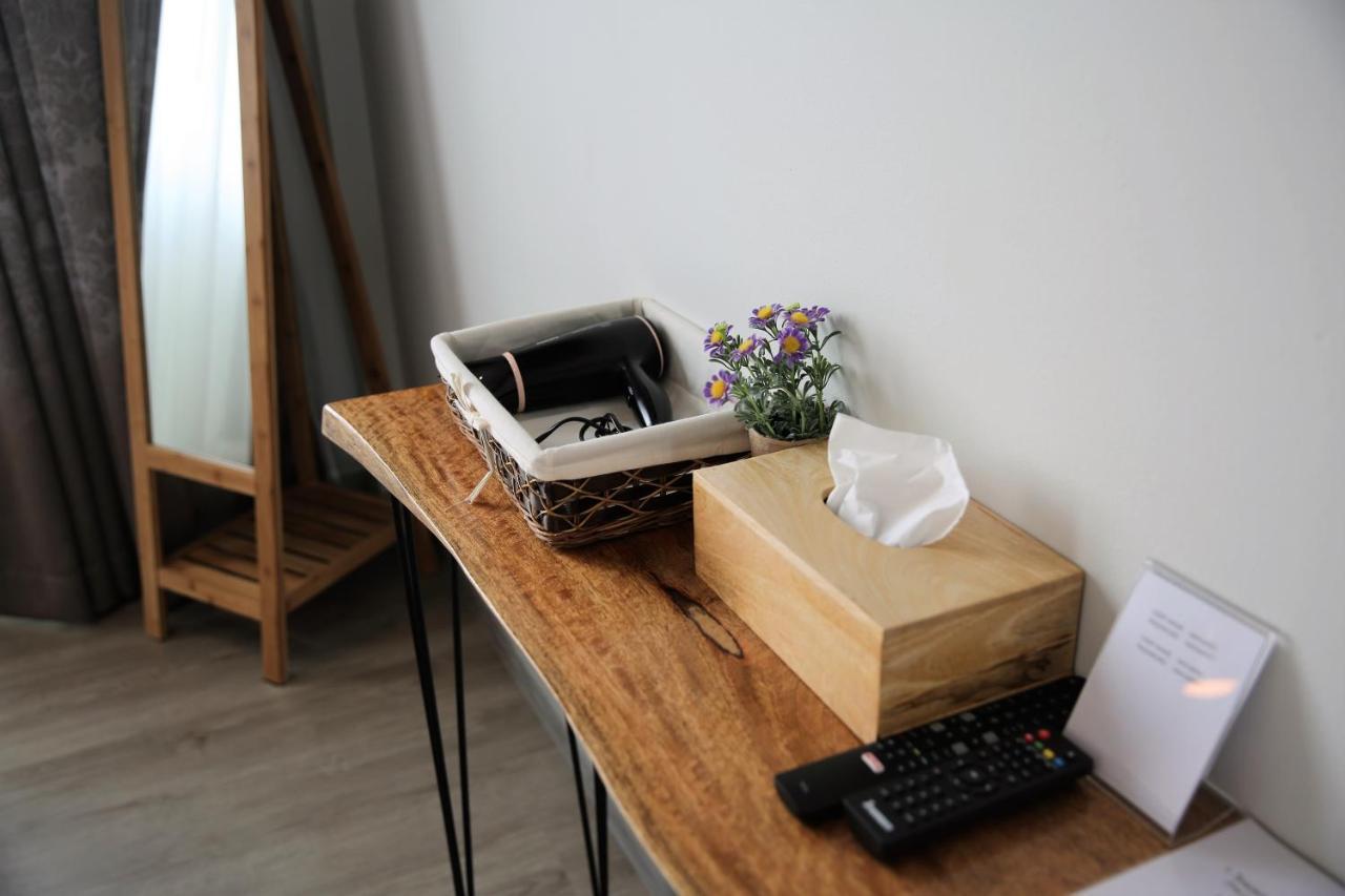 Latima Boutique Hostel Kanchanaburi by Eksteriør bilde